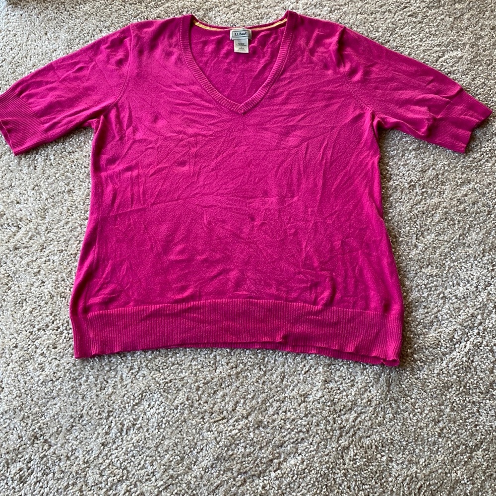 LL Bean size L Pink V Neck Short-sleeve Sweater